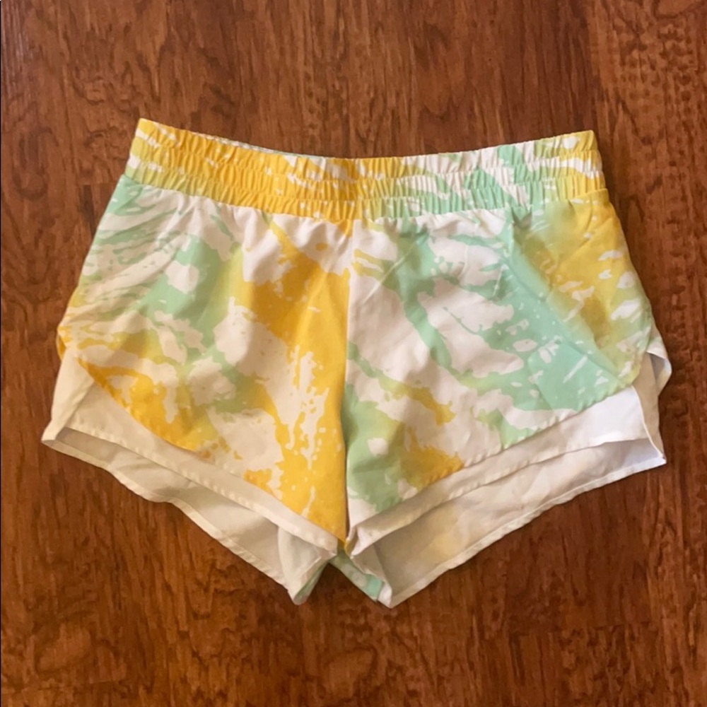 Fabletics Shorts - Picture 1 of 3